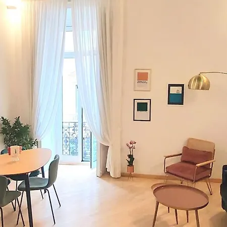 Maison In Centro Naples